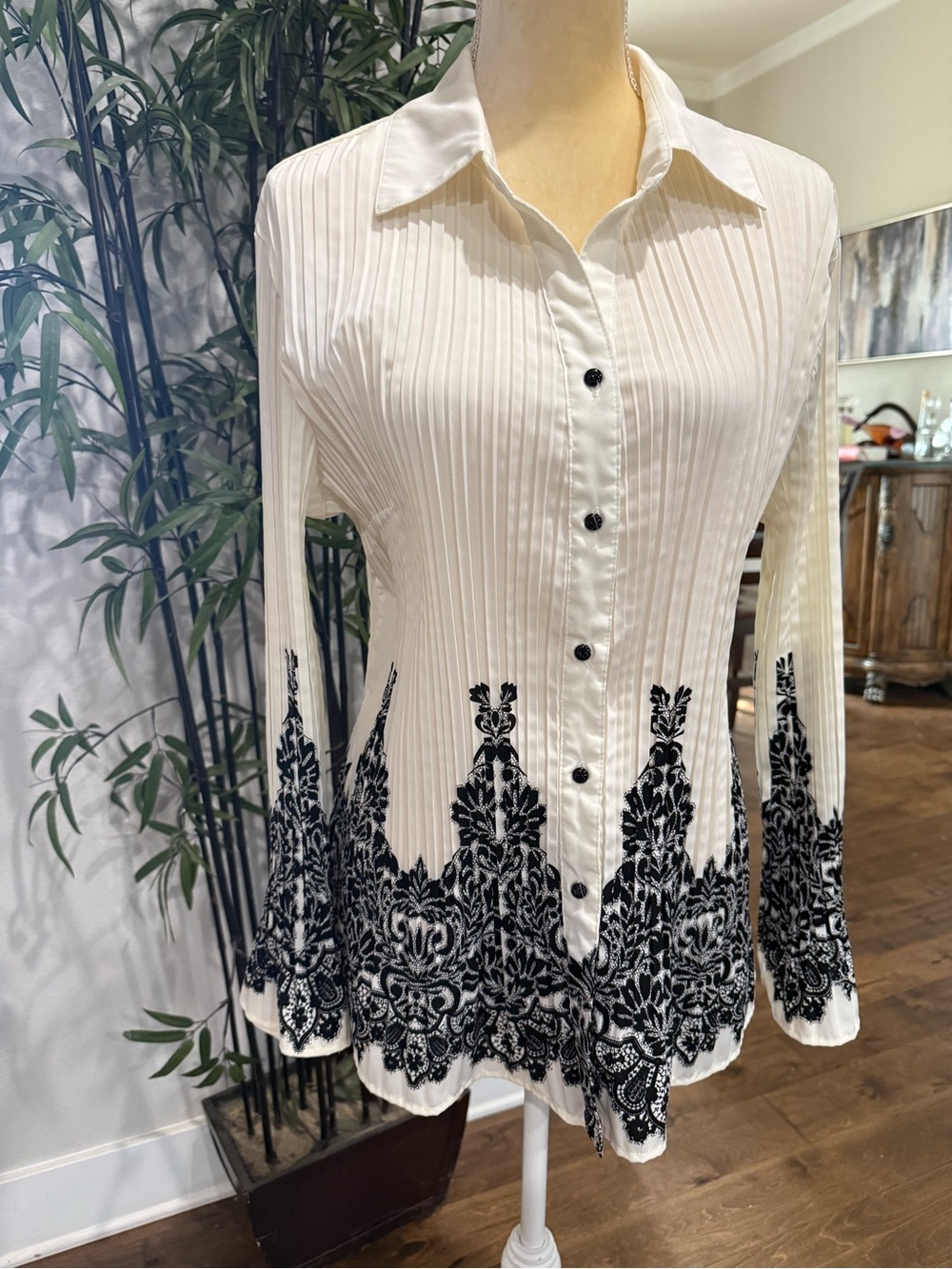 Plus Size East 5th White Button-Front Shirt with Black Ornate Border